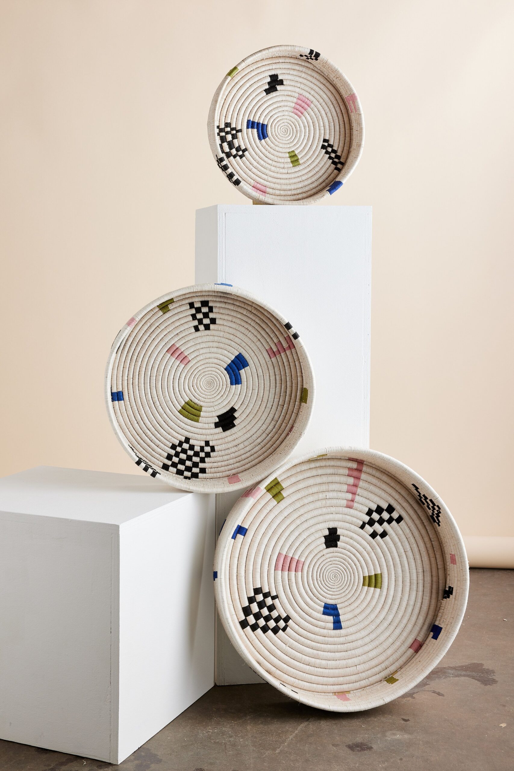 Mosaic Woven Nesting Tray - Image 6