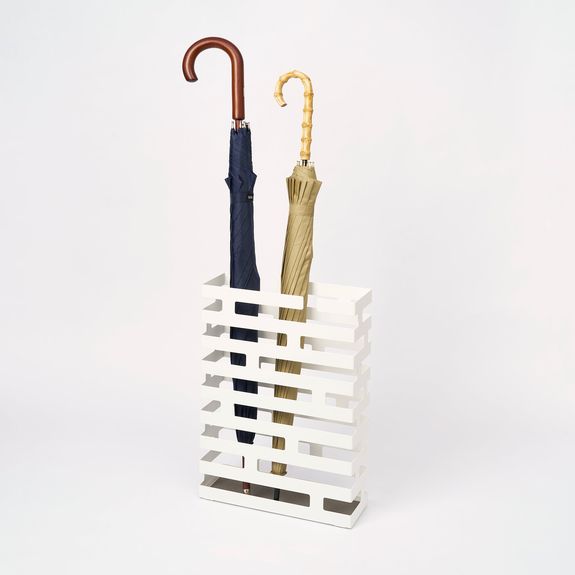 acpkgo87j1bwjc9y5xro_00cdff40-d0a3-4954-9ab0-6bd369749c7a-2.jpg Umbrella Stand - Rectangle - Steel - Image 1