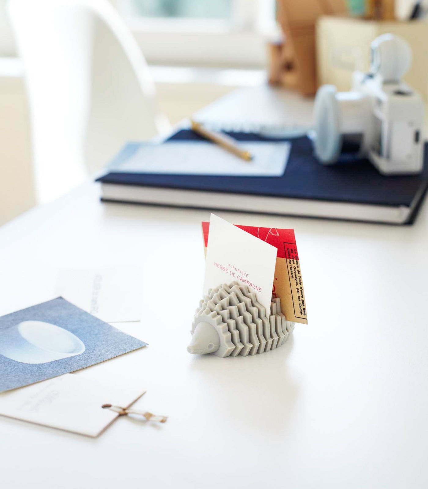 wmmqfdrzvftxhhc7wxdh_35e4a9db-4c82-4a51-af39-fd7f89a13796.jpg Business Card Holder - Silicone - Image 1